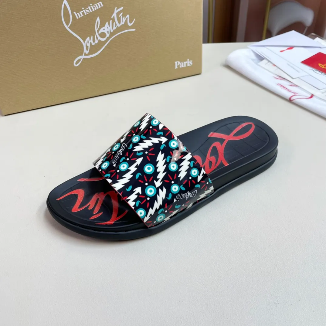 [CL red sole shoes] P: 300💰 size 38-45 Men's classic slippers, made on the official website 1:1, the original factory specializes in original materials ➖ OEM 3D printing pattern production ➖ Ultra-light non-slip outsole. Super fashionable and super comfortable, handsome on the feet, a must-have for men in summer! !